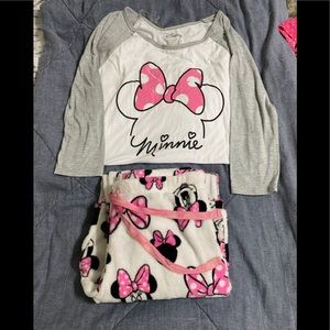 Disney brand Minnie pajama set szM